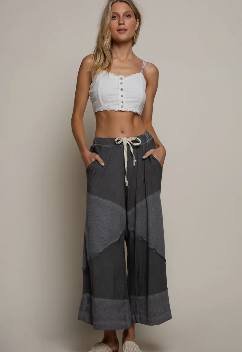 contrast ribbed pants